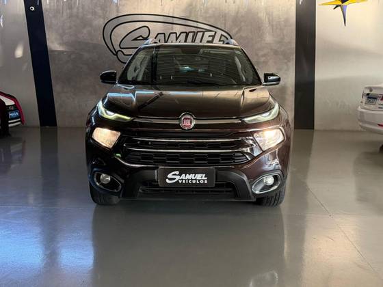 FIAT TORO 2.4 16V MULTIAIR FLEX VOLCANO AT9 FIAT TORO 2.4 16V MULTIAIR FLEX VOLCANO AT9